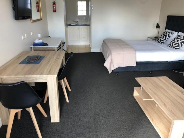 פורט פיירי Ashmont Motel And Apartments מראה חיצוני תמונה